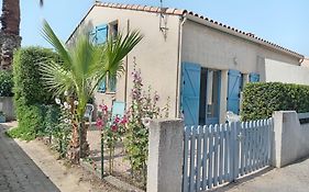Maison Avec Terrasse Et Piscine Dans Residence A 6Min De La Plage